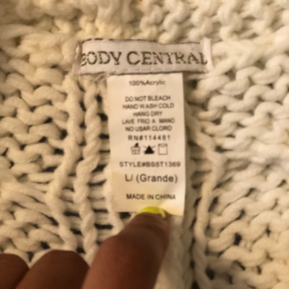 Cream sweater knit vest size large - Picture 3 of 4